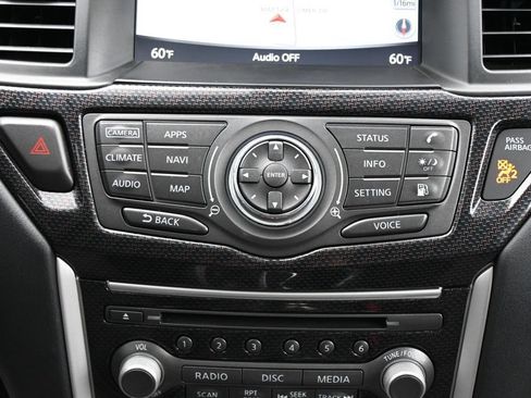 Used 2020 Nissan Pathfinder SL AWD/4WD image 22