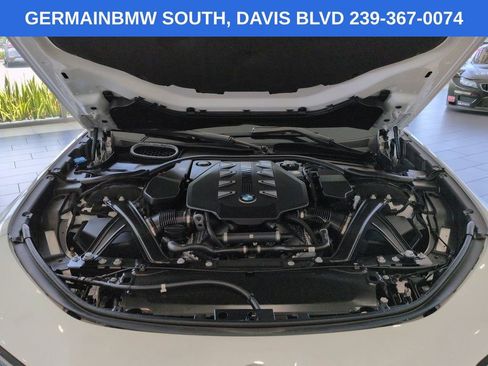Certified 2025 BMW 760i xDrive AWD/4WD image 14