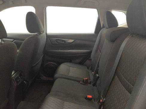 Used 2020 Nissan Rogue S FWD image 18