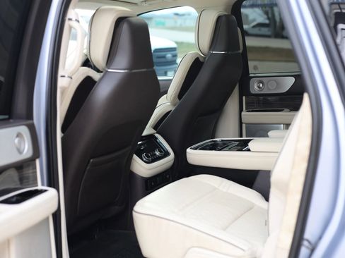 Used 2020 Lincoln Navigator L Black Label w/ Cargo Convenience Package image 17