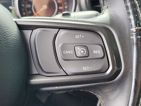 Used 2023 Jeep Wrangler Sport S image 15