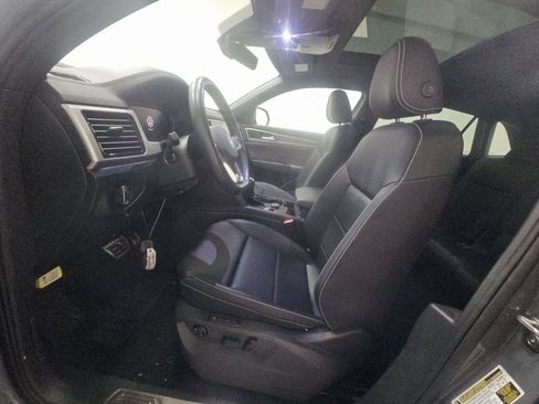 Used 2023 Volkswagen Atlas Cross Sport SEL R-Line image 4