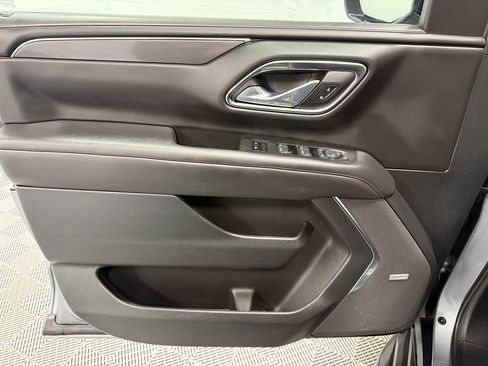 Used 2024 Chevrolet Suburban RST w/ Luxury Package image 12