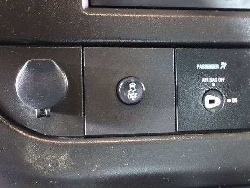 Used 2018 Chevrolet Express 2500 w/ Driver Convenience Package image 20