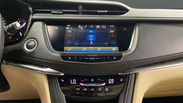 Used 2019 Cadillac XT5 AWD image 16