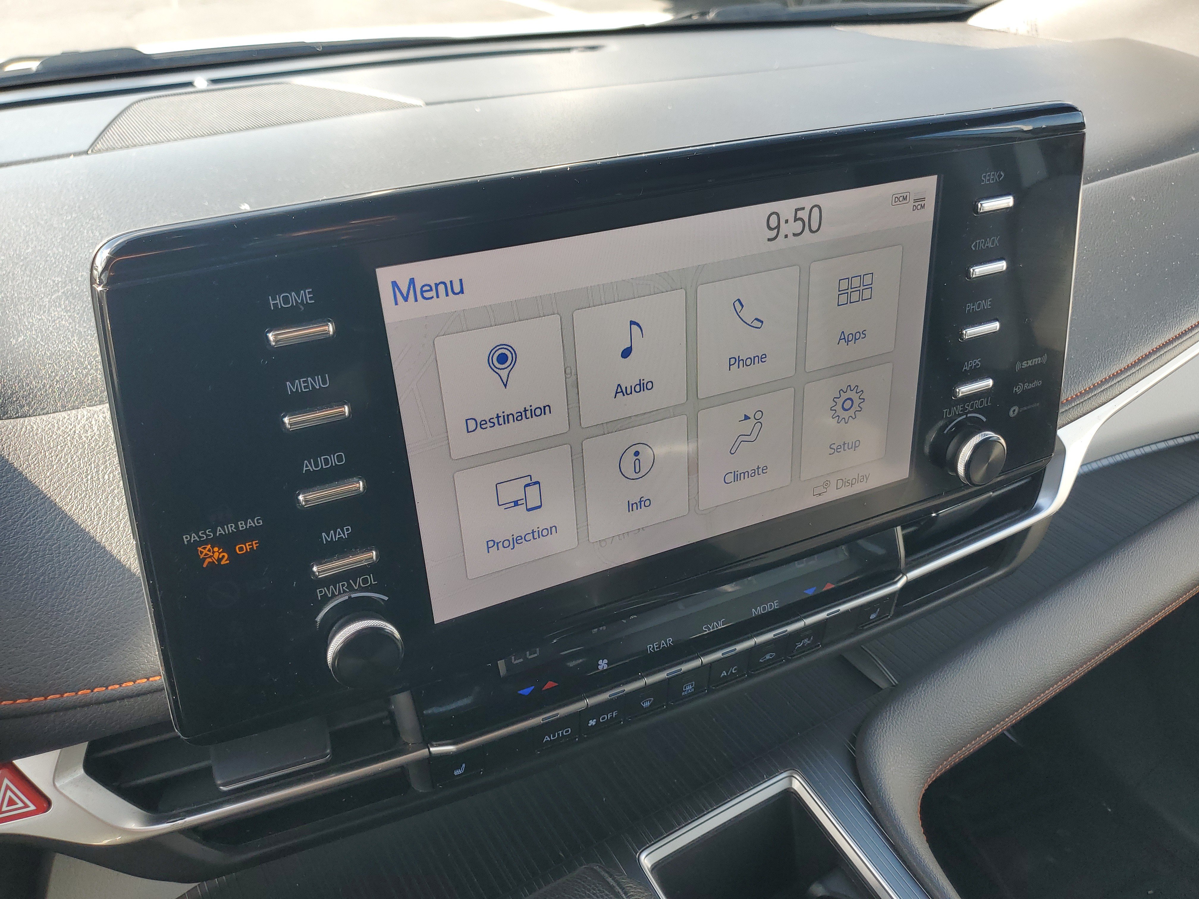 Used 2023 Toyota Sienna XSE AWD/4WD image 30