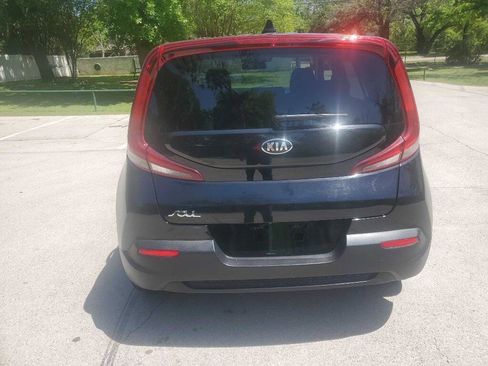 Used 2021 Kia Soul LX image 5