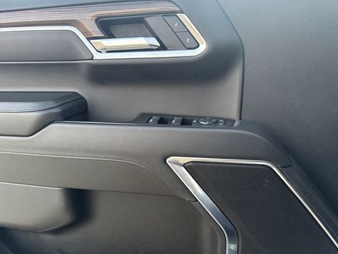 Used 2025 Chevrolet Silverado 1500 LT image 22