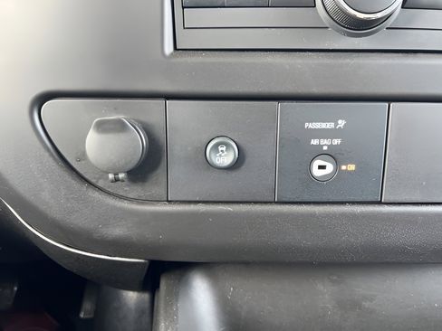 Used 2024 Chevrolet Express 2500 w/ Driver Convenience Package image 14