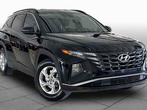 Used 2022 Hyundai Tucson SEL FWD image 2