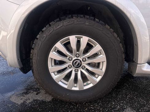 Used 2022 Nissan Armada SV image 17