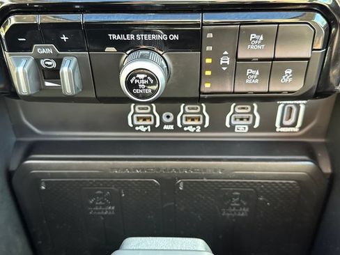 Used 2025 RAM 1500 Limited w/ Trailer Tow Group AWD/4WD image 36
