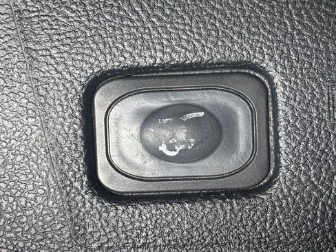 Used 2019 Ford Edge Titanium image 32