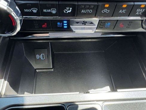 Used 2022 Ford F150 Raptor AWD/4WD image 35