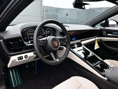 Certified 2026 Porsche Panamera 4 AWD/4WD image 4