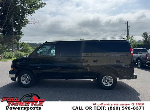 Used 2019 GMC Savana 2500 w/ Chrome Appearance Package RWD image 6