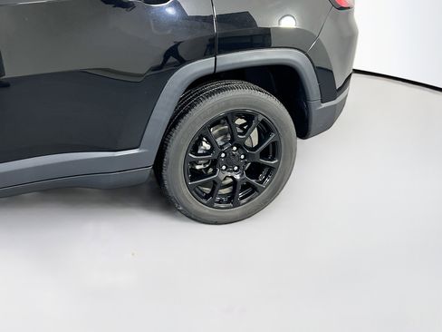 Used 2022 Jeep Compass Latitude w/ Convenience Group AWD/4WD image 28