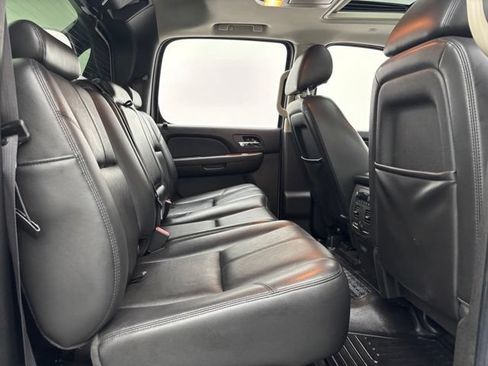 Used 2012 Chevrolet Avalanche LT AWD/4WD image 33