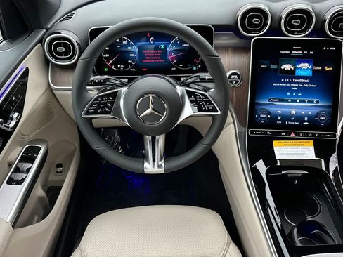 New 2026 Mercedes-Benz GLC 300 4MATIC image 13