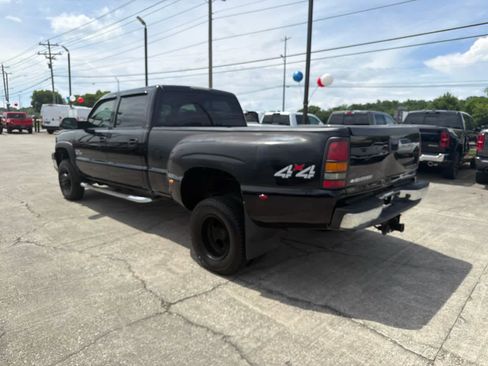 Used 2005 Chevrolet Silverado 3500 LT w/ Heavy-Duty Power Package AWD/4WD image 6