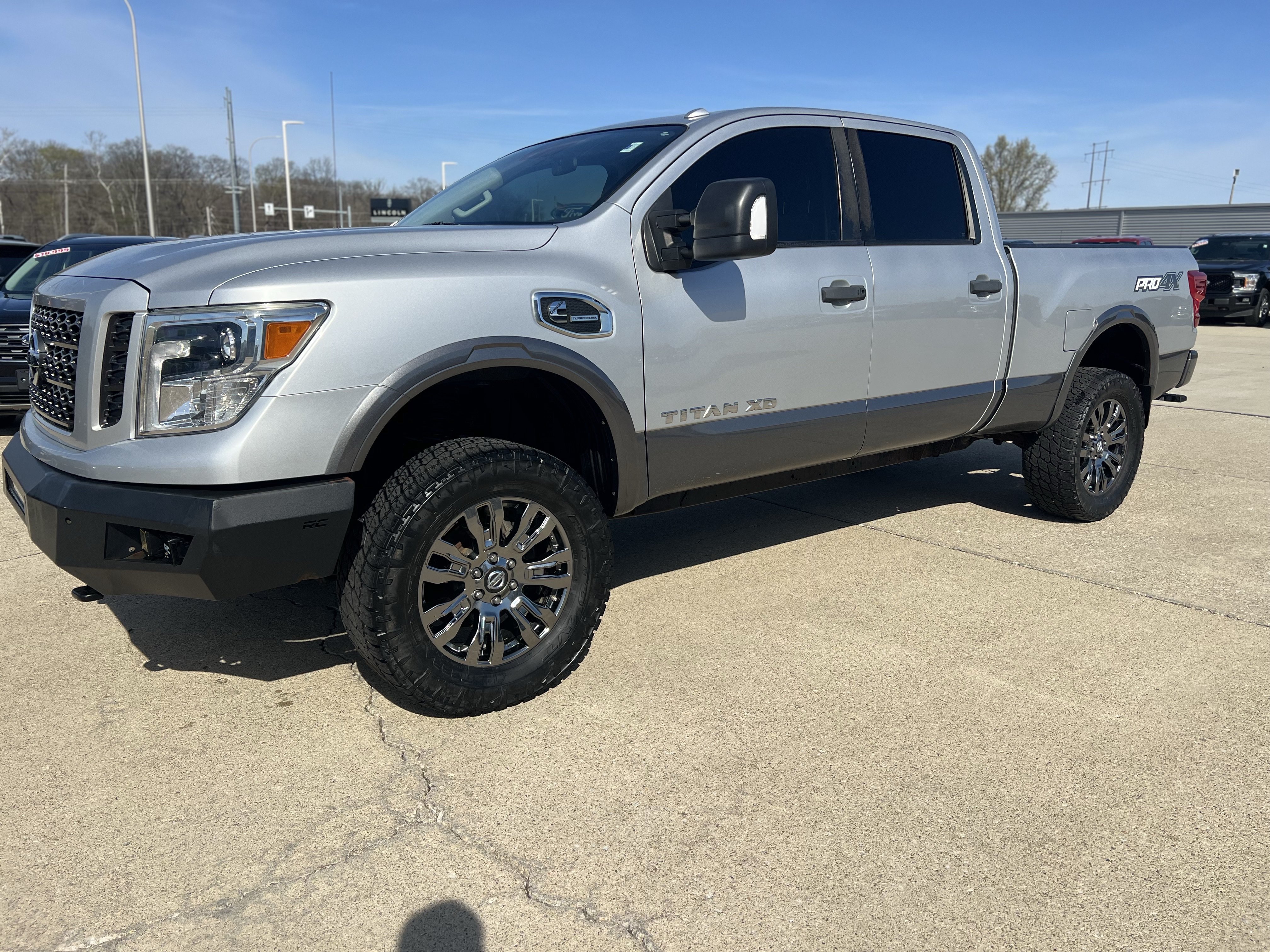 Used 2019 Nissan Titan PRO-4X AWD/4WD image 13