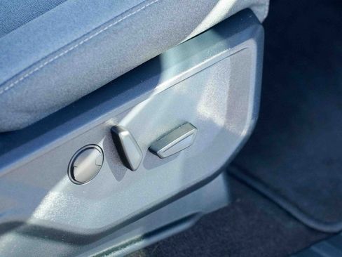 Used 2022 Ford F150 XLT w/ Equipment Group 302A High image 16