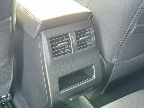 New 2026 Mitsubishi Outlander ES image 11