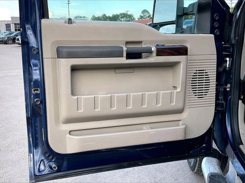 Used 2008 Ford F250 Lariat image 16