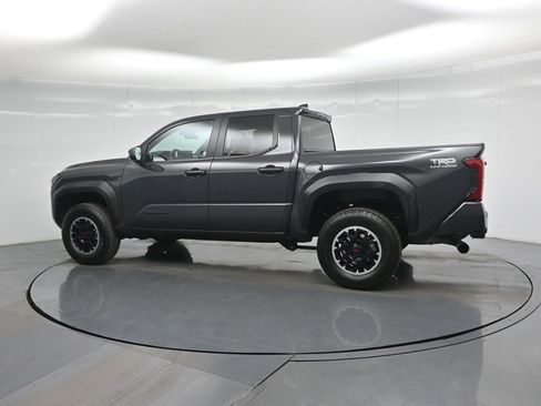 Used 2024 Toyota Tacoma TRD Off-Road image 7