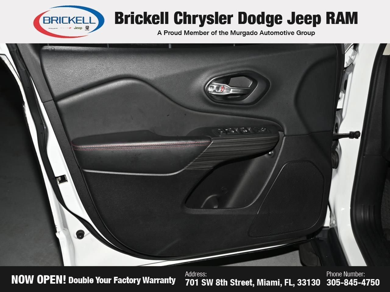 Used 2015 Jeep Cherokee Trailhawk w/ Comfort/Convenience Group AWD/4WD image 21