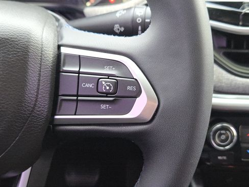 Used 2022 Jeep Compass Latitude image 27