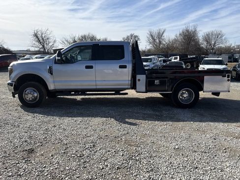 Used 2019 Ford F350 XLT image 3