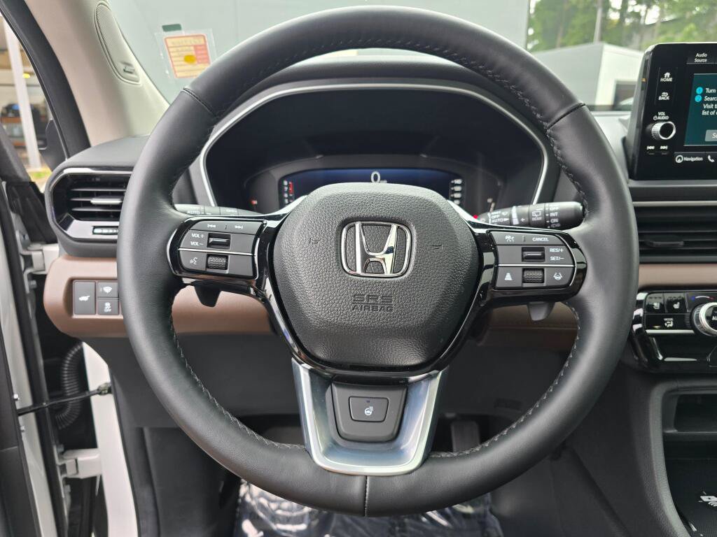 Certified 2024 Honda Pilot Elite image 18