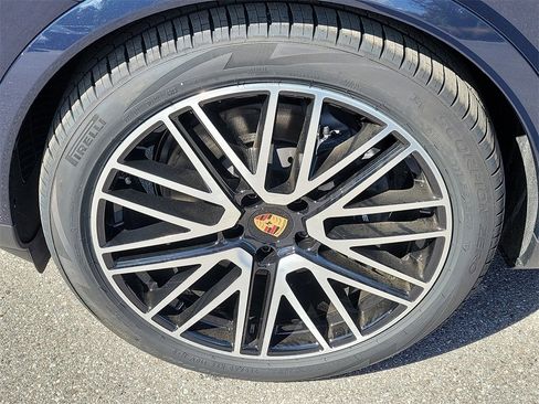 New 2026 Porsche Cayenne image 12