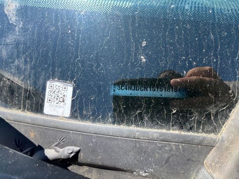 Used 2025 Jeep Compass Limited image 9