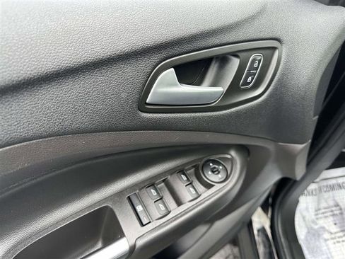 Used 2018 Ford Escape SEL w/ Canadian Touring Package AWD/4WD image 9