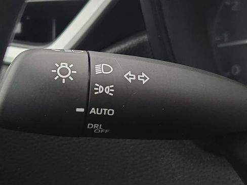 Used 2025 Toyota Corolla LE FWD image 29