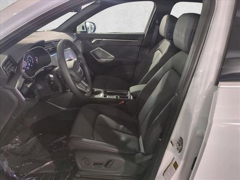 Certified 2025 Audi Q3 2.0T Premium w/ Convenience Package image 20