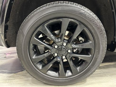 Used 2018 Jeep Grand Cherokee Altitude image 20