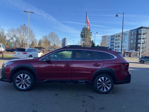 Used 2023 Subaru Outback Limited image 2