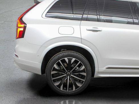 Used 2026 Volvo XC90 B5 Plus w/ Protection Package Premier AWD/4WD image 34