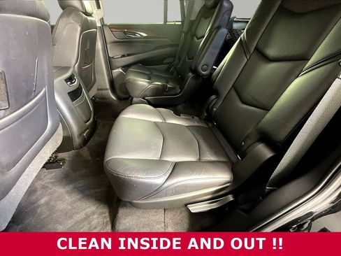 Used 2020 Cadillac Escalade Luxury AWD/4WD image 18