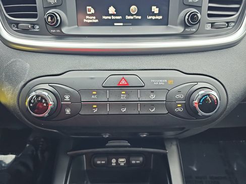 Used 2020 Kia Sorento FWD V6 image 21
