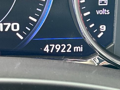 Used 2022 GMC Terrain Denali w/ Black Diamond Edition image 18