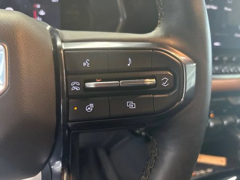 Used 2023 GMC Canyon AT4 w/ AT4 Premium Package AWD/4WD image 18