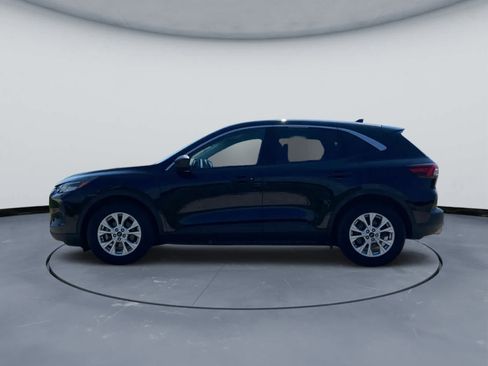 Used 2023 Ford Escape Active w/ Cold Weather Package FWD image 3