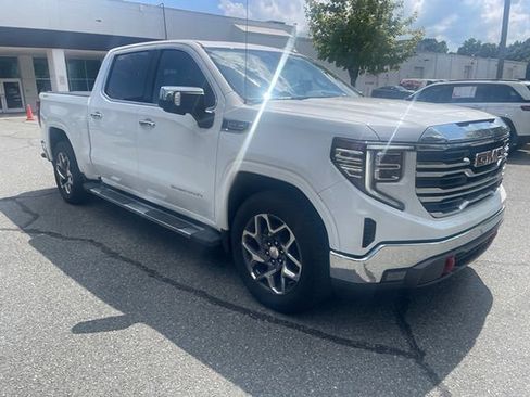 Used 2022 GMC Sierra 1500 SLT w/ SLT Convenience Package AWD/4WD image 5