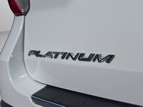 Used 2020 Ford Explorer Platinum w/ Premium Technology Package image 10