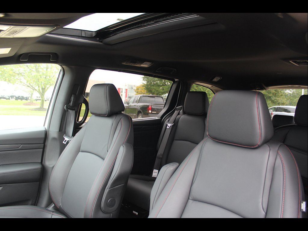 New 2026 Honda Odyssey Sport-L image 9