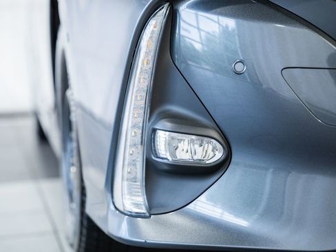 Used 2022 Toyota Prius Prime Limited image 14